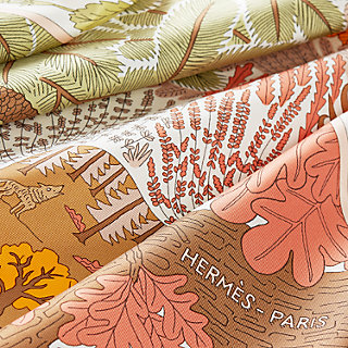 Dans les Bras de Selene scarf 90 | Hermès Singapore